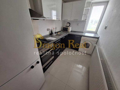 PRENÁJOM – 2 izbový byt s balkónom – MICHALOVCE