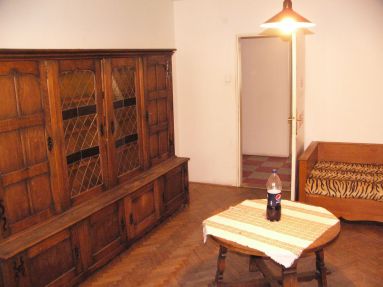 Predám 3-izbový byt v centre Bratislavy/I am selling a 3-room flat in the center of Bratis