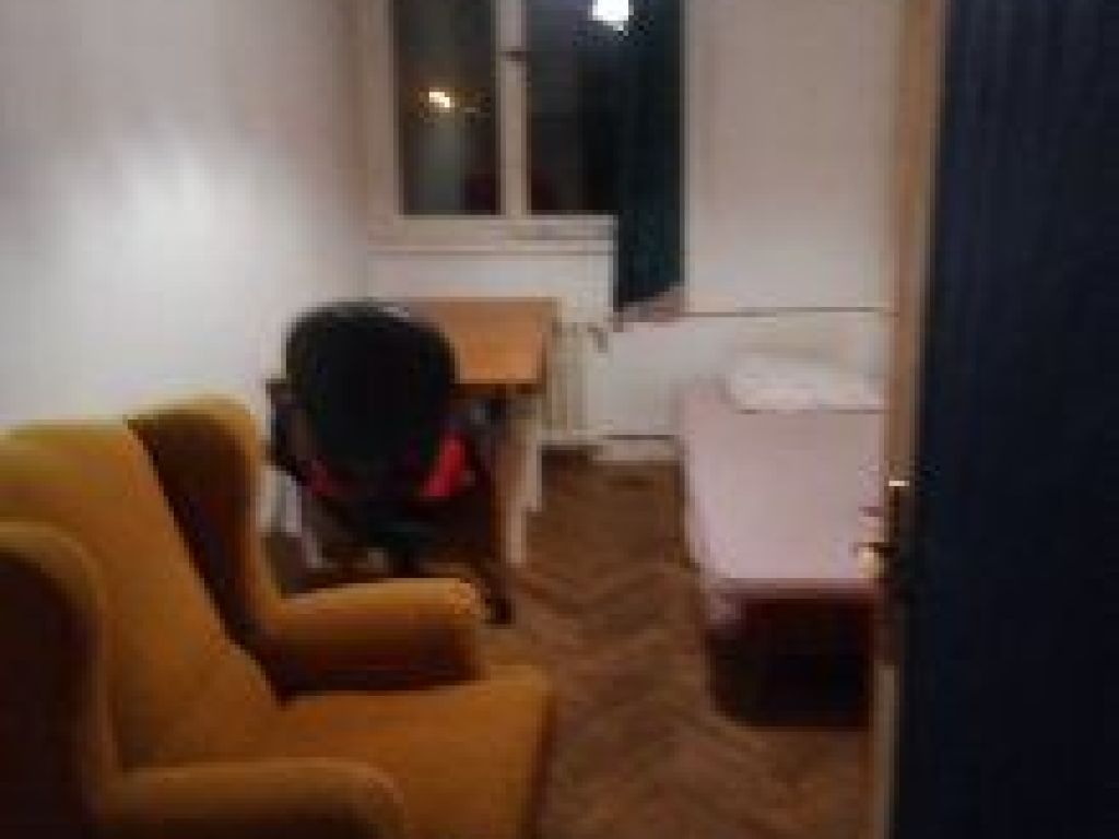 Podnájom izby v centre Bratislavy/Room for rent in the center of Bratislava